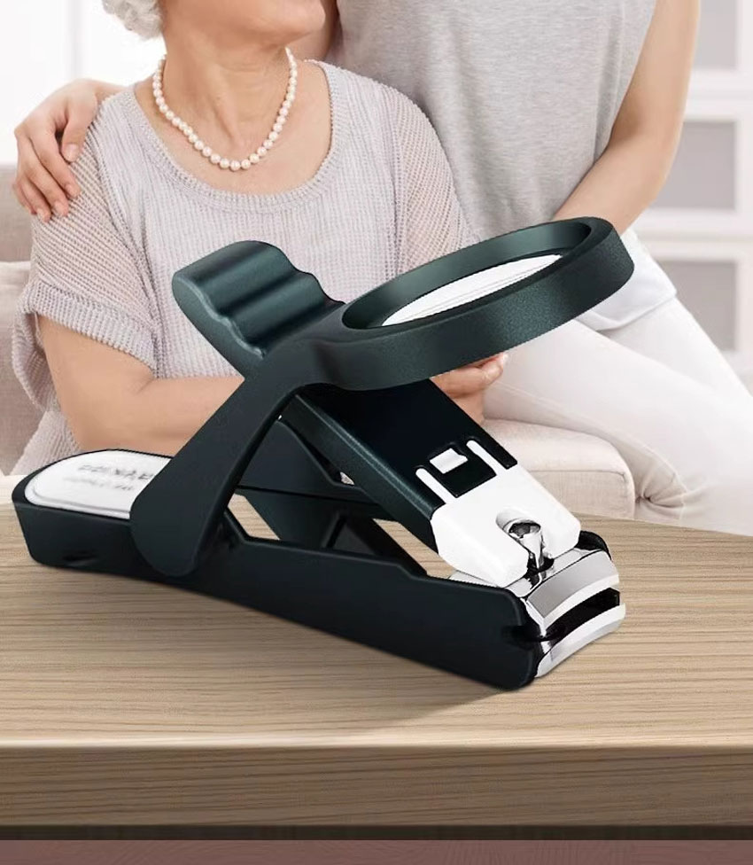 002 돋보기가 달려있는 확대 손톱깍이